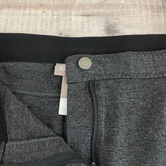 Chicos Size 2 Short (12) Faux Pocket Pants Charcoal Gray Stretch Straight Leg - Picture 4 of 11